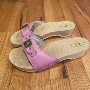 Pink clogs